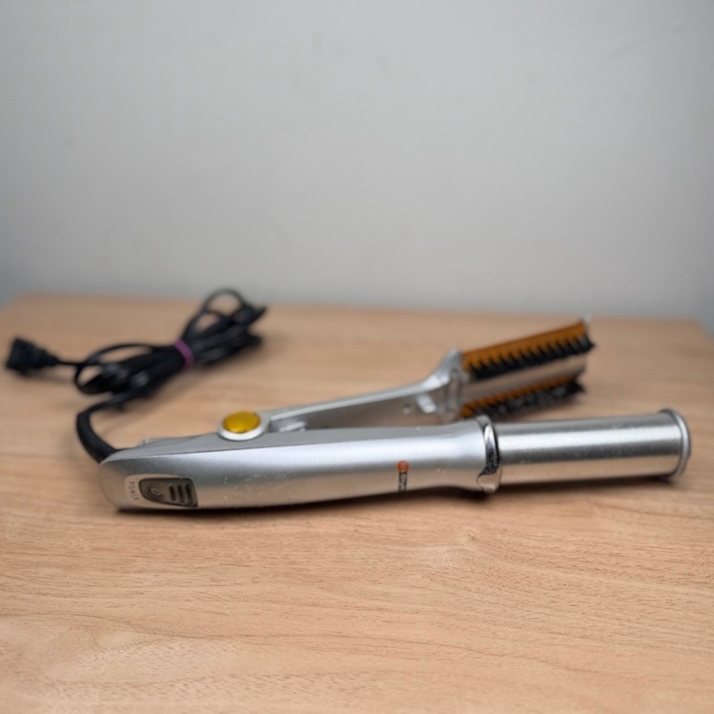 InStyler Wet 2 Dry Rotating Styling Iron 1.25" Barrel Model IS1001 Volume Curl